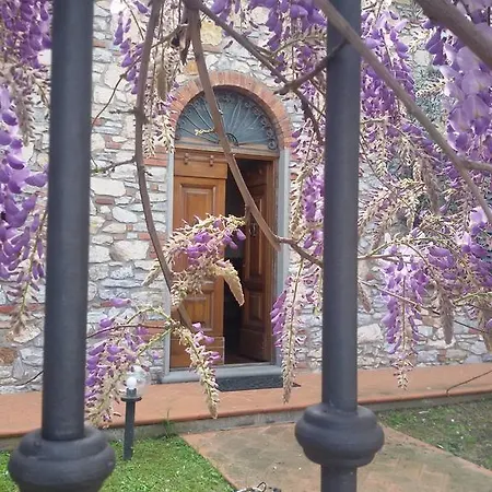 Bed & Breakfast Pietra E Glicine 2*
